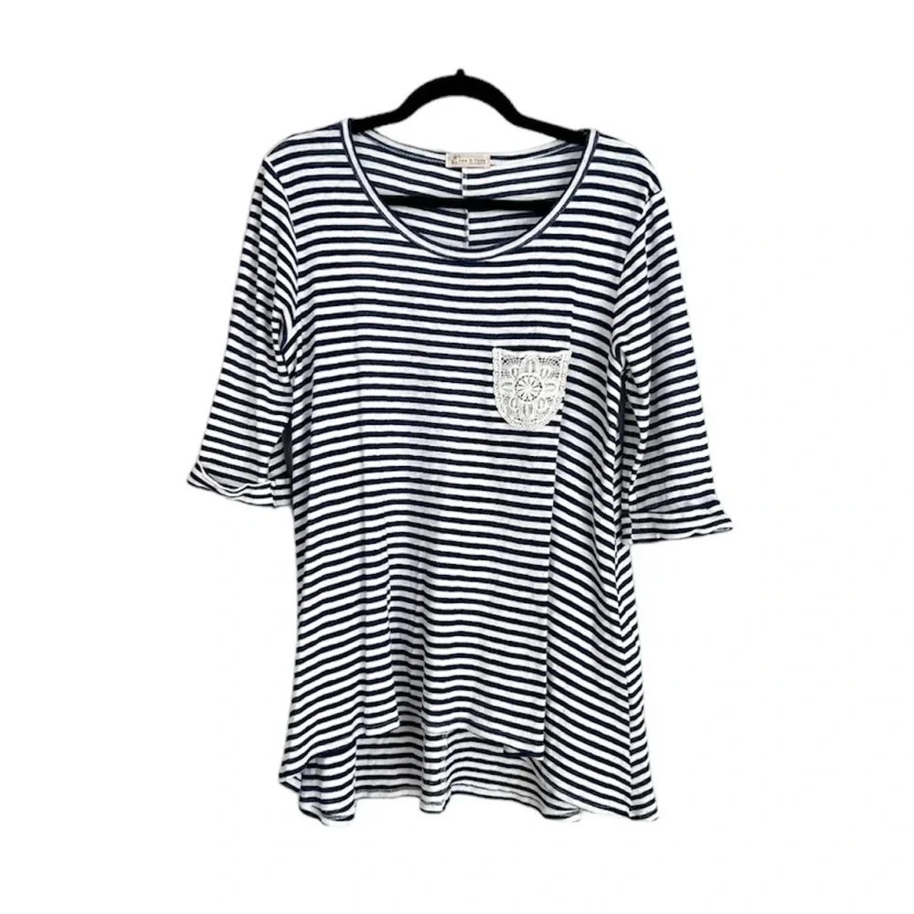 Tea N Rose Boutique Women's 3/4 Length Sleeve White & Navy Striped Top Sz S GUC